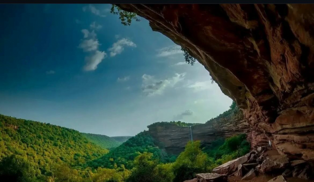 Damoh Waterfall dholpur